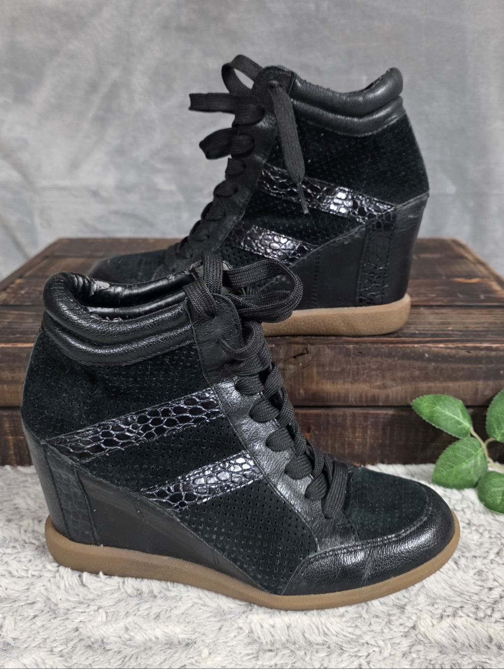 Sam Edelman Black Wedge Heel High Top Sneakers Size 8.5